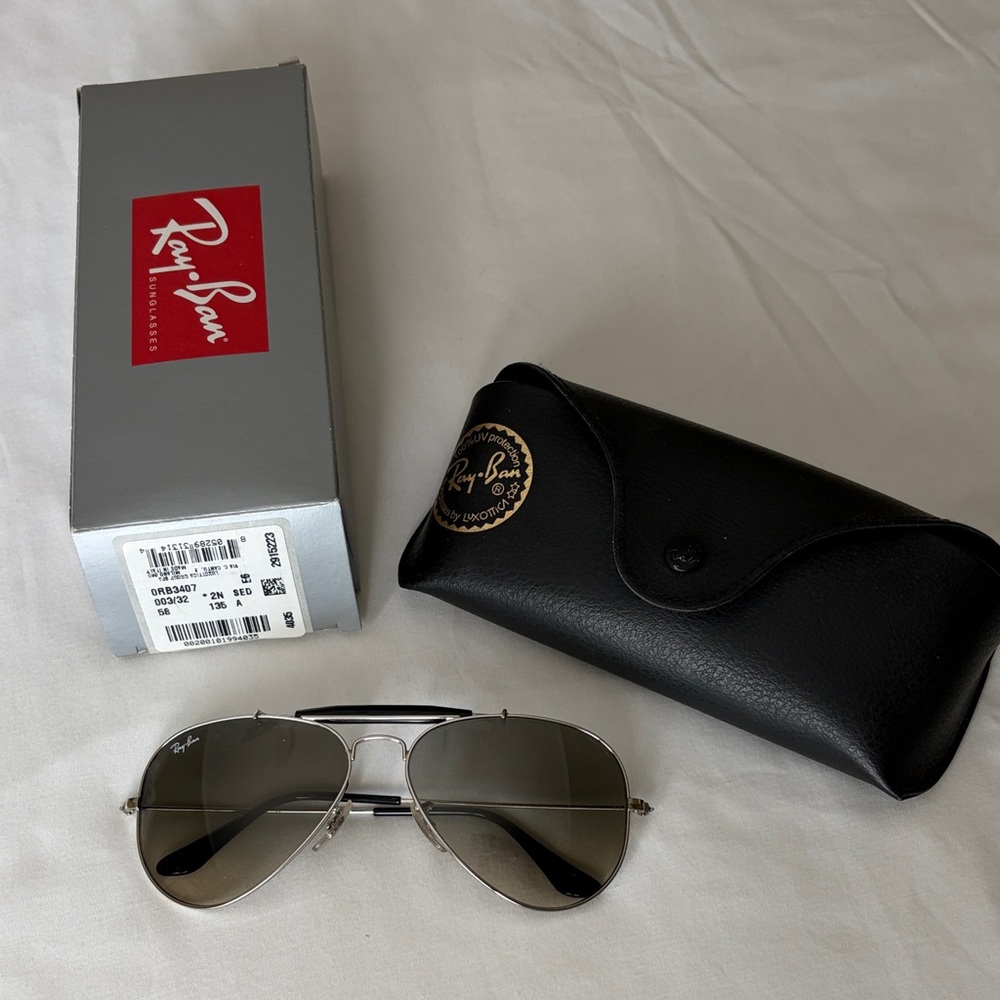 Ray-Ban Outdoorsman II Silver Aviator Sunglasses with Black Case